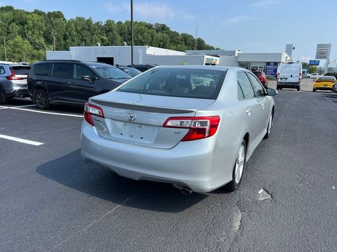 Used 2014 Toyota Camry SE FWD image 5