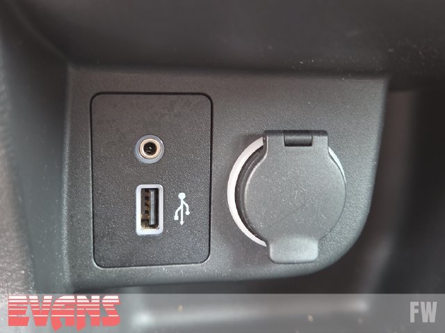 Used 2021 Nissan Kicks S FWD image 10