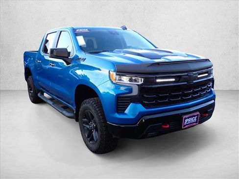 Used 2023 Chevrolet Silverado 1500 LT Trail Boss w/ Protection Package AWD/4WD image 6