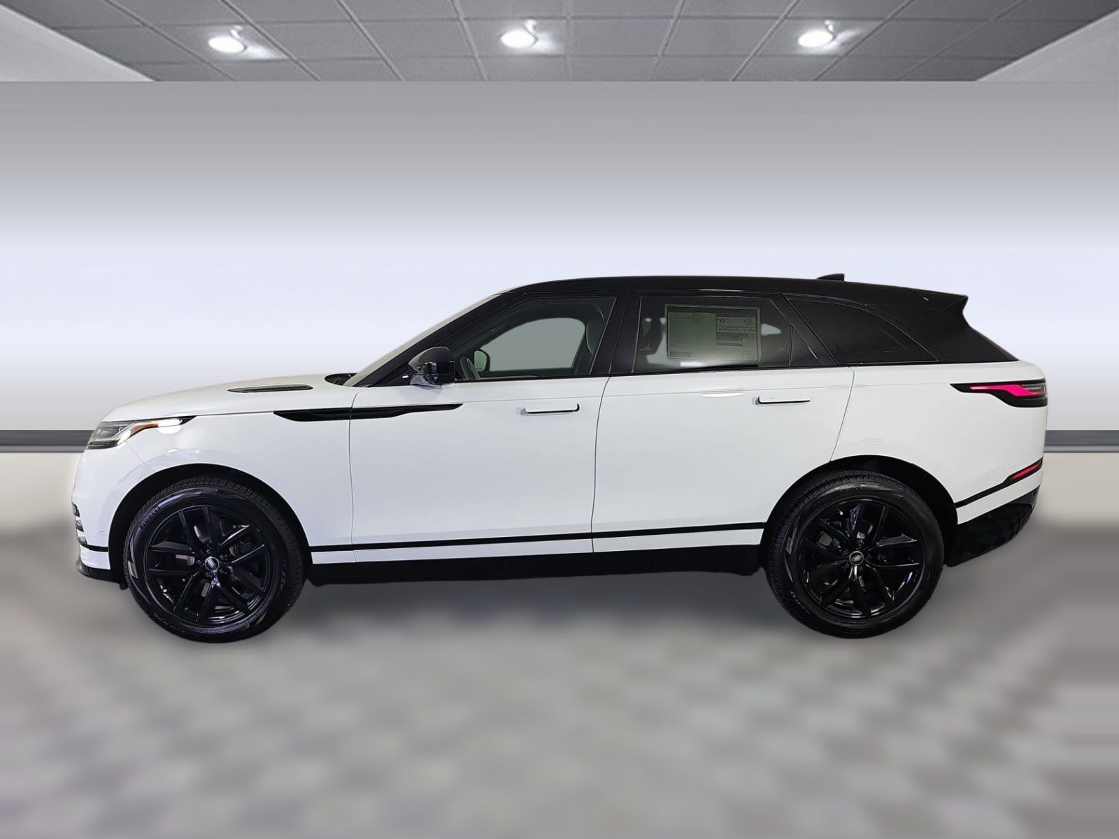 Used 2026 Land Rover Range Rover Velar Dynamic SE AWD/4WD image 2