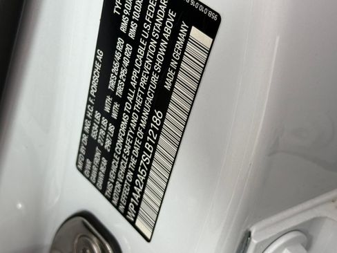 New 2025 Porsche Macan image 25