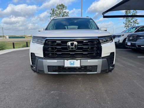 Used 2026 Honda Pilot Elite image 2