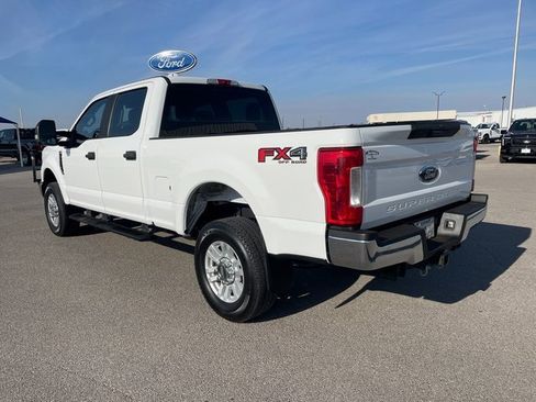 Used 2019 Ford F250 XL w/ STX Appearance Package image 5