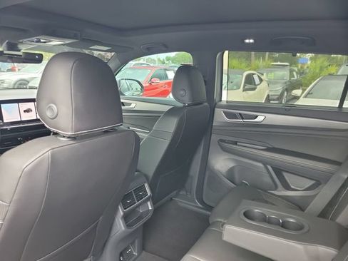 Used 2026 Volkswagen Atlas Cross Sport SE FWD image 12