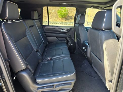 Certified 2023 GMC Yukon XL SLT image 28