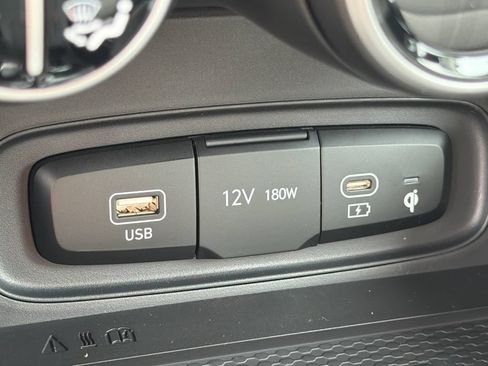 New 2026 Hyundai Venue SEL FWD image 31