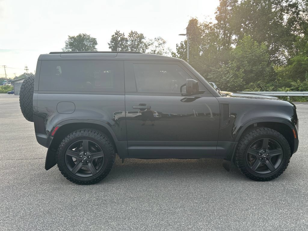 Used 2022 Land Rover Defender 90 S AWD/4WD image 6