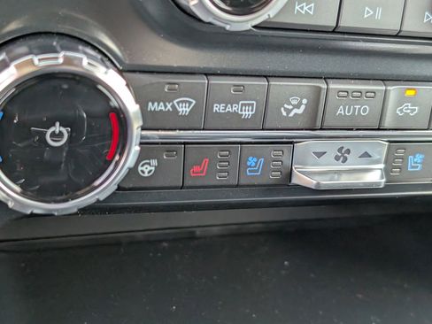 Used 2025 Ford F150 Lariat w/ Equipment Group 501A Mid image 16