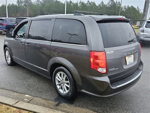 Used 2019 Dodge Grand Caravan SXT image 10