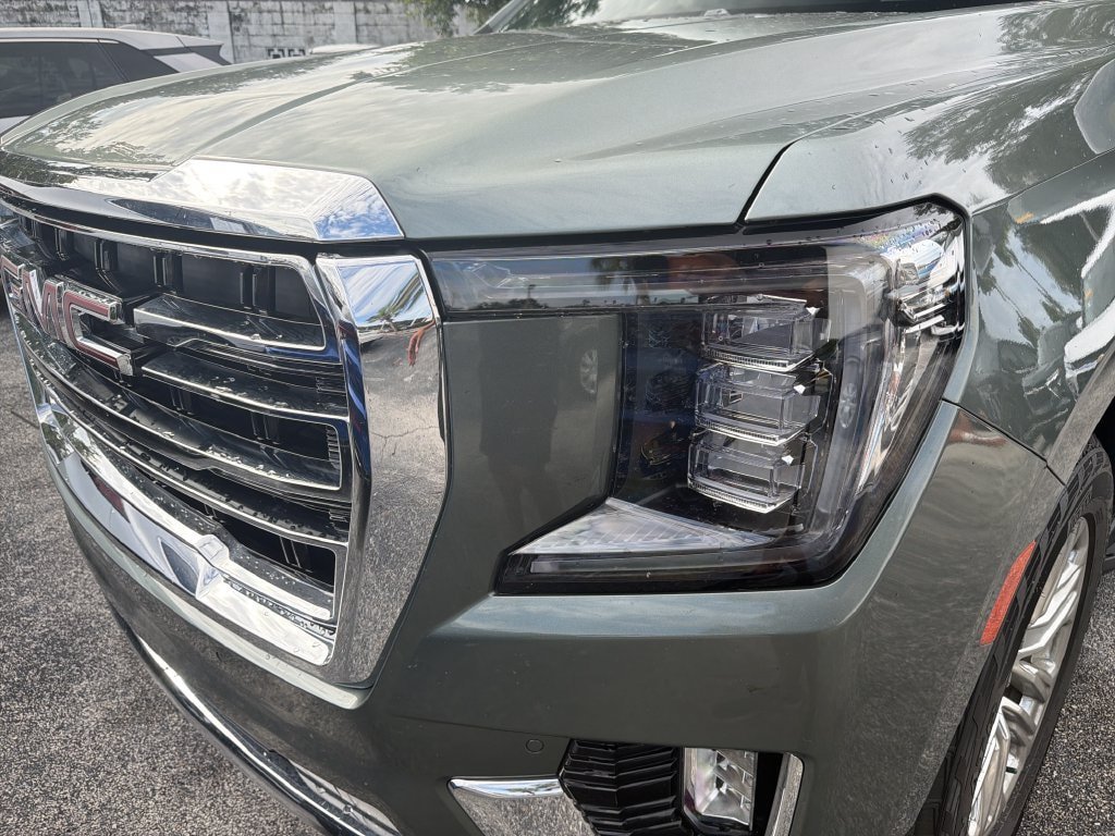 Used 2023 GMC Yukon SLT w/ Max Trailering Package AWD/4WD image 9