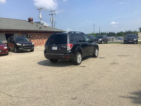 Used 2013 Subaru Forester 2.5X Premium w/ Popular Pkg 2 AWD/4WD image 9