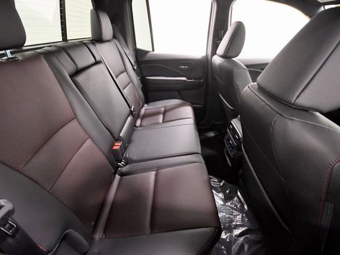 New 2026 Honda Ridgeline Black Edition image 13