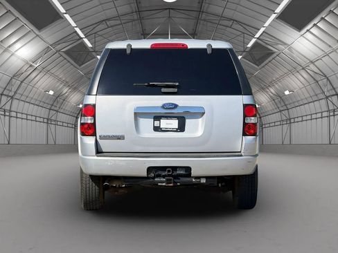 Used 2009 Ford Explorer XLT RWD image 4
