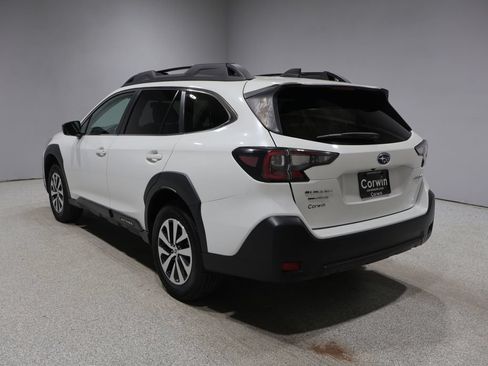 Used 2024 Subaru Outback Premium AWD/4WD image 5