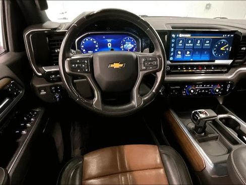 Used 2023 Chevrolet Silverado 1500 High Country image 6