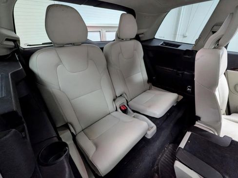Used 2016 Volvo XC90 T6 Momentum w/ Protection Package Plus AWD/4WD image 15