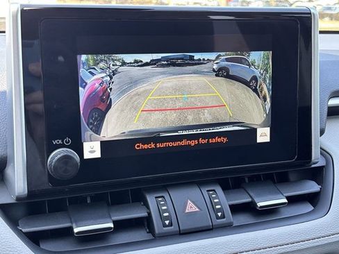Used 2025 Toyota RAV4 XLE Premium FWD image 33