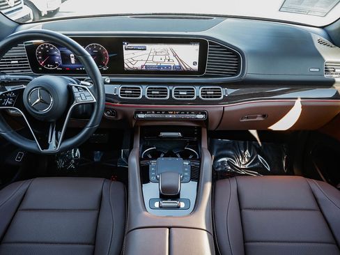 Certified 2025 Mercedes-Benz GLS 450 4MATIC image 10