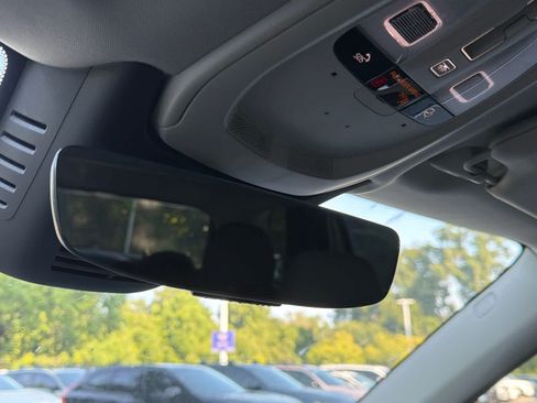 Certified 2026 Volvo XC90 B6 Plus AWD/4WD image 32