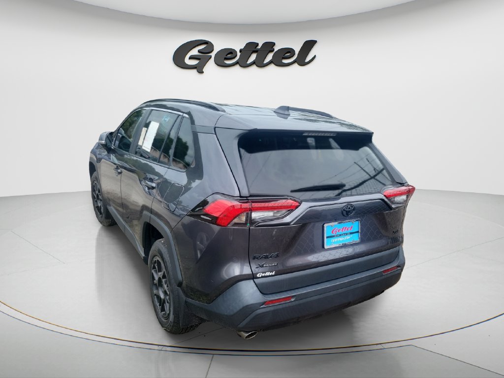 Used 2024 Toyota RAV4 XLE FWD image 4