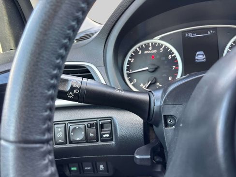 Used 2017 Nissan Sentra SV image 21