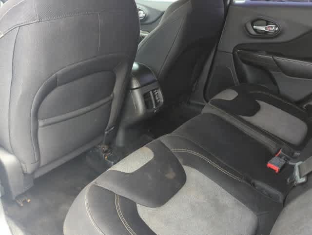 Used 2015 Jeep Cherokee Sport AWD/4WD image 17