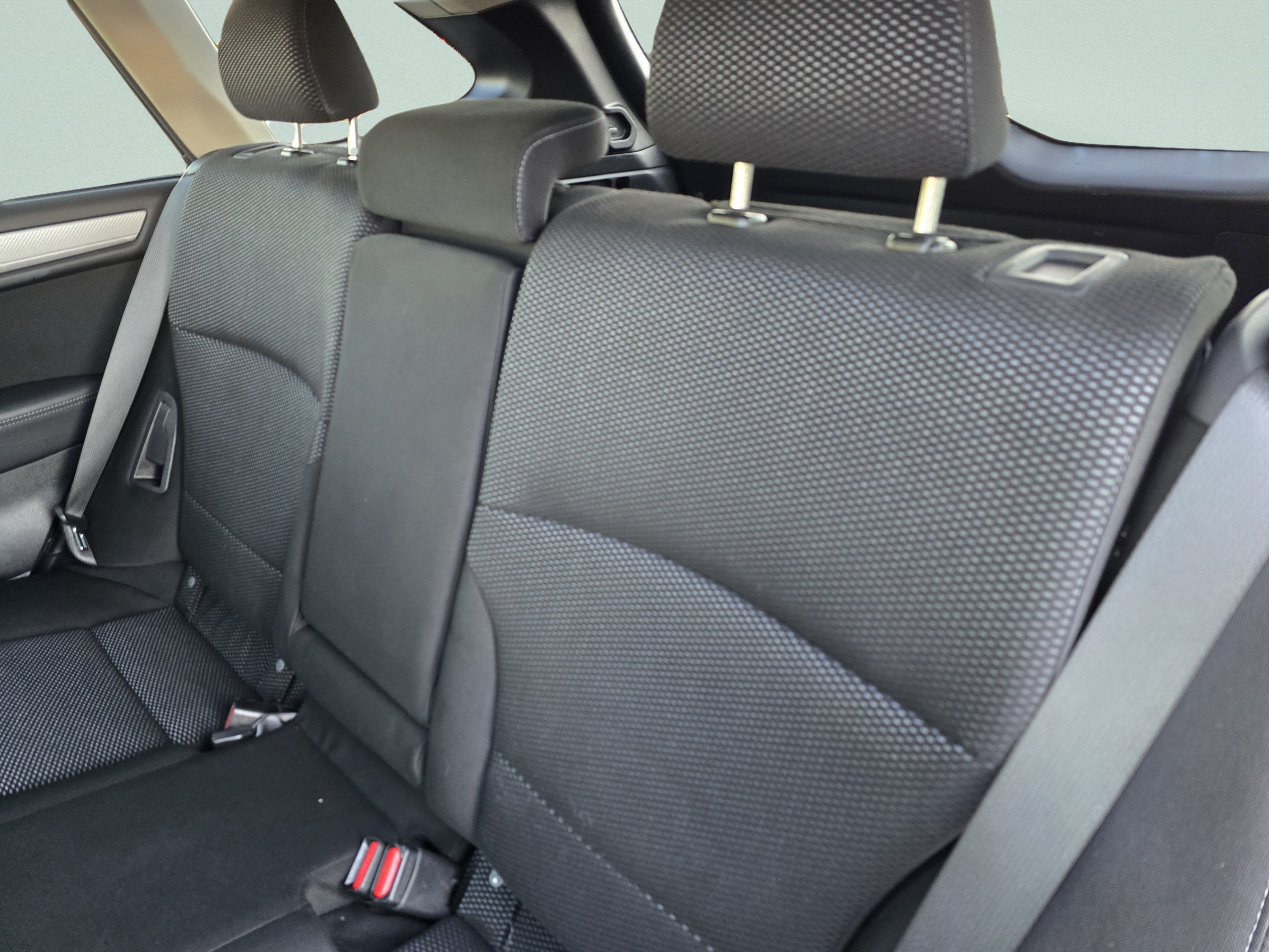Used 2018 Subaru Outback 2.5i Premium AWD/4WD image 30