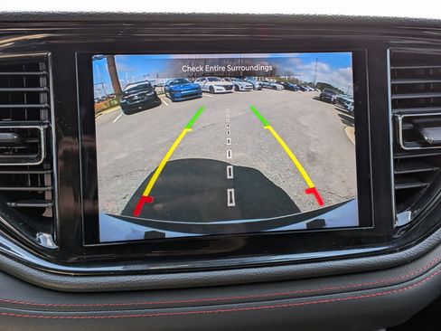 Used 2024 Dodge Durango GT image 24