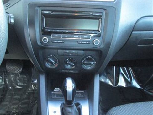 Used 2014 Volkswagen Jetta S image 21