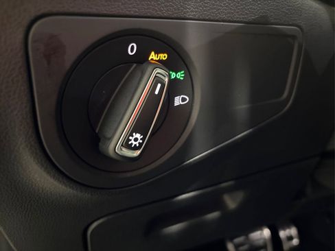 Used 2022 Volkswagen Tiguan SE R-Line image 26