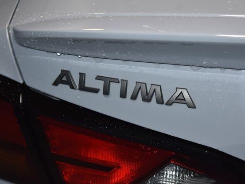 Certified 2024 Nissan Altima 2.0 SR image 25