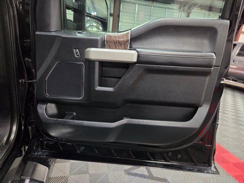 Used 2018 Ford F250 Lariat w/ Lariat Value Package AWD/4WD image 38