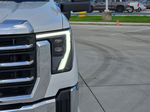 Used 2024 GMC Sierra 2500 SLE w/ SLE Convenience Package AWD/4WD image 10