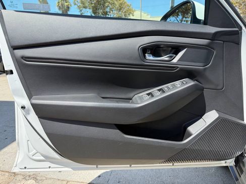 Used 2023 Honda Accord EX image 21