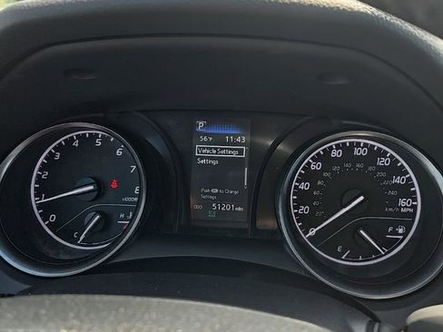 Used 2024 Toyota Camry SE image 14