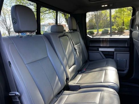 Used 2019 Ford F150 Lariat w/ Equipment Group 502A Luxury RWD image 21