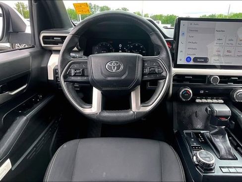 Used 2024 Toyota Tacoma TRD Off-Road AWD/4WD image 9