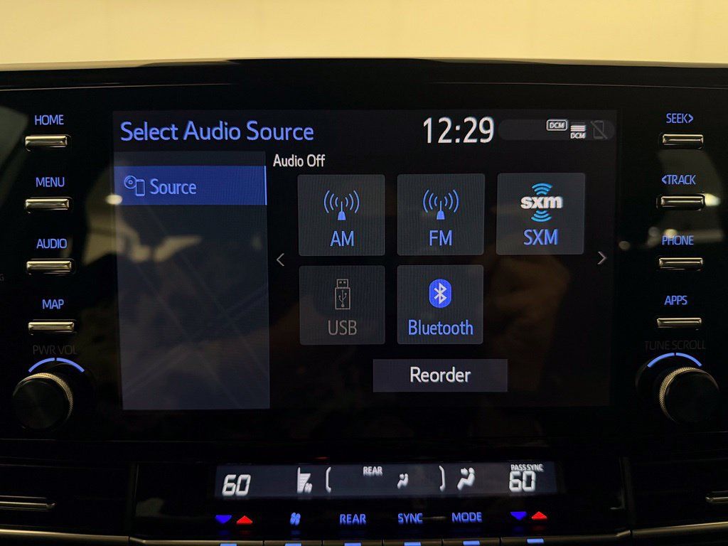 Used 2021 Toyota Sienna XSE FWD image 26