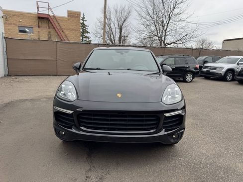 Used 2016 Porsche Cayenne w/ Premium Package Plus image 3