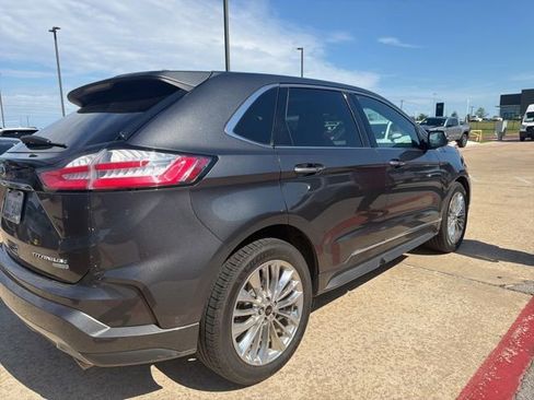 Used 2020 Ford Edge Titanium w/ Equipment Group 301A FWD image 3