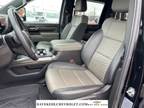 Used 2024 Chevrolet Silverado 2500 ZR2 w/ Technology Package image 15