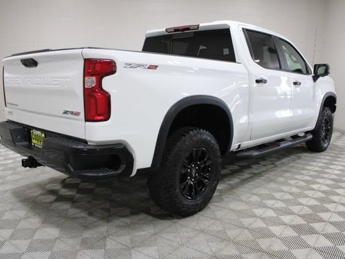 Used 2024 Chevrolet Silverado 1500 ZR2 AWD/4WD image 11