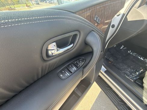 Used 2019 Nissan Armada SL w/ Premium Package image 13