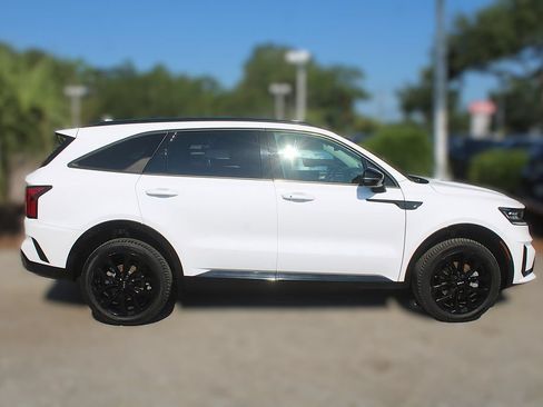 Certified 2022 Kia Sorento SX AWD/4WD image 5
