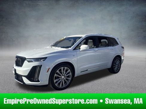 Used 2021 Cadillac XT6 Sport image 1