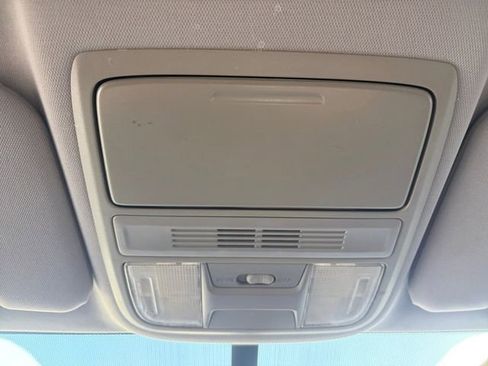 Used 2018 Honda CR-V LX image 12