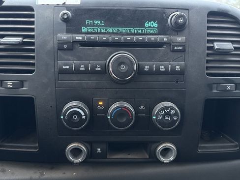 Used 2011 Chevrolet Silverado 1500 LS image 5