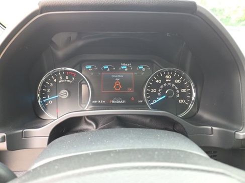 Used 2016 Ford F150 Platinum w/ Equipment Group 701A Luxury RWD image 10