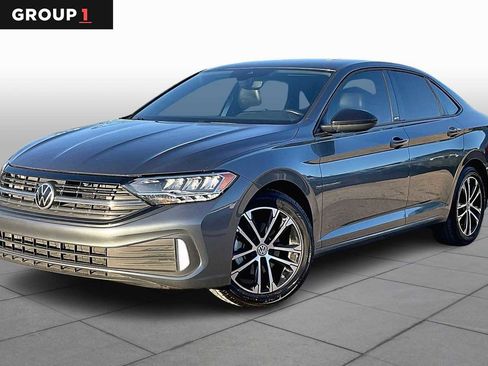 Used 2023 Volkswagen Jetta Sport image 1