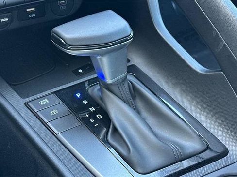 Certified 2025 Hyundai Elantra Sport image 21